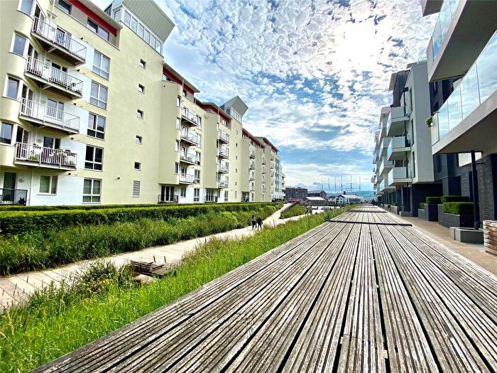 2 Bedroom Apartment To Rent In Invicta, Millennium Promenade, Bristol, BS1