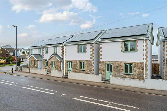 3 Bedroom Detached House For Sale In Longdowns, Penryn, TR10