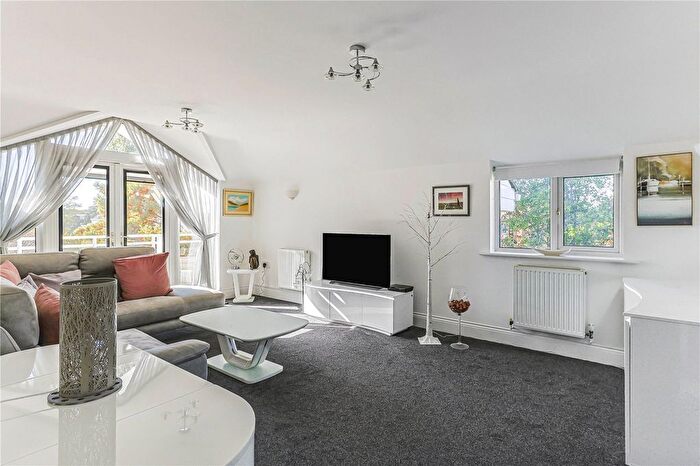 2 Bedroom Flat For Sale In Grosvenor Road, Westbourne, Dorset, BH4