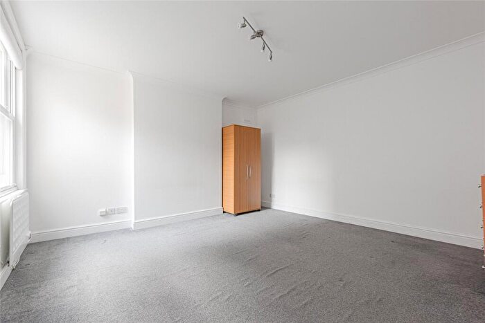 1 Bedroom Apartment To Rent In Green Lanes, Hornsey, London, N8