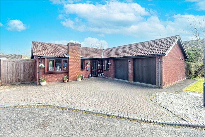 3 Bedroom Bungalow For Sale In Eldersfield Close, Church Hill North, Redditch, Worcestershire, B98