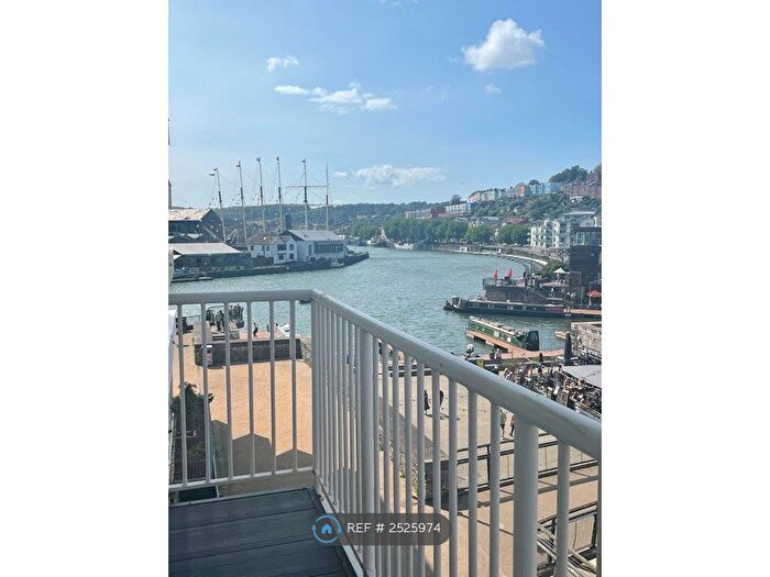 2 Bedroom Flat To Rent In The Crescent, Bristol, BS1