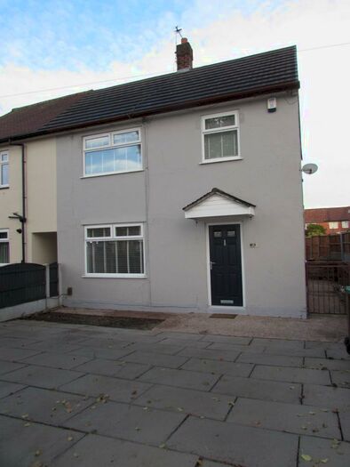 3 Bedroom End Of Terrace House To Rent In Roundthorn Road, Manchester, M23