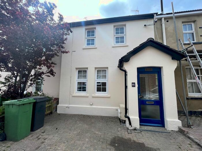 3 Bedroom Terraced House To Rent In Wharf Road, Eastbourne, BN21