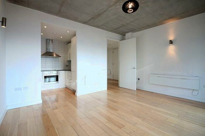 2 Bedroom Flat To Rent In Kingsland Road, Shoreditch, E2