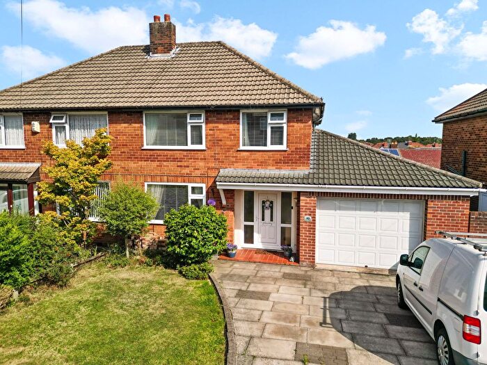 3 Bedroom Semi-detached House For Sale In Moore Avenue, Thelwall, WA4