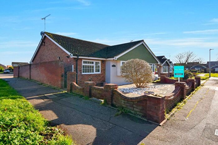 2 Bedroom Bungalow For Sale In Teigngrace, Bishopsteignton Location, Shoeburyness, Essex, SS3