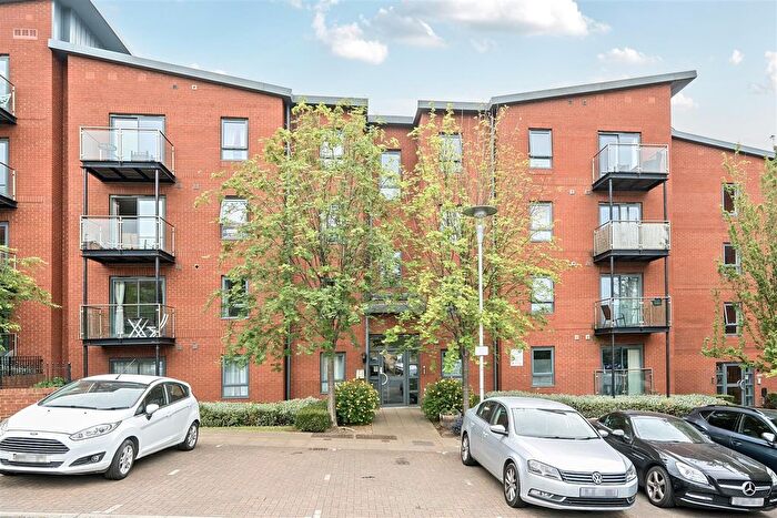 1 Bedroom Flat To Rent In Bouverie Court, Leeds, LS9