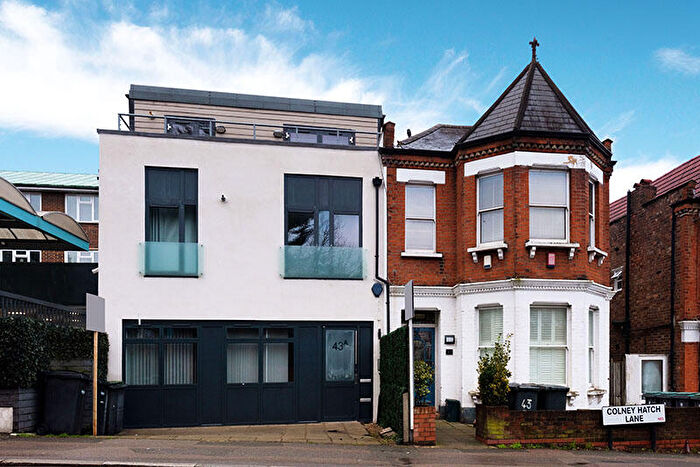 2 Bedroom Flat For Sale In Colney Hatch Lane, London, N10