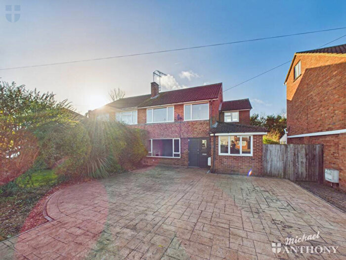 4 Bedroom Semi Detached House For Sale In Northumberland Avenue, Aylesbury, Buckinghamshire, HP21