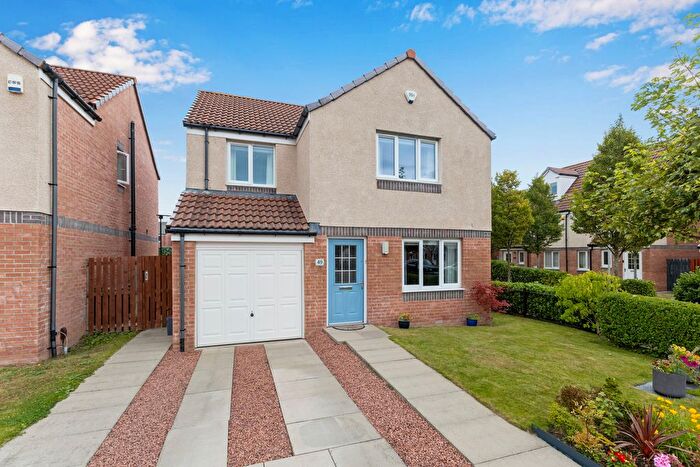4 Bedroom Detached House For Sale In Torwood Crescent, South Gyle, Edinburgh, EH12