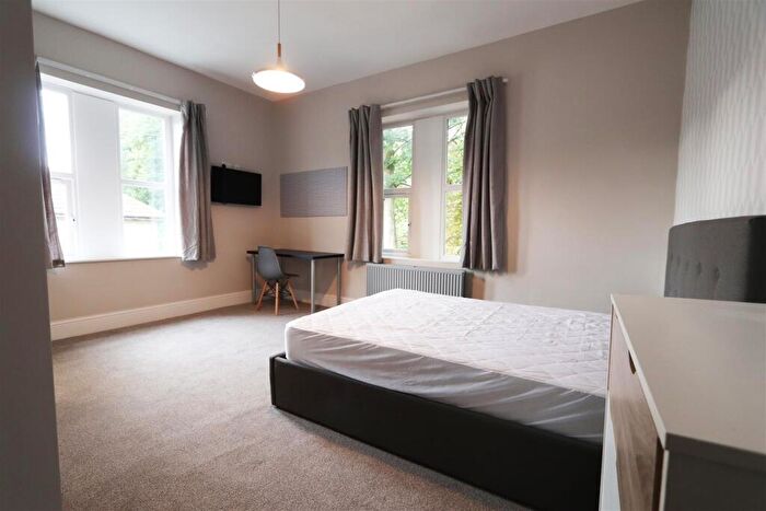 8 Bedroom Detached House To Rent In Cliff Road Gardens, Woodhouse, Leeds, LS6