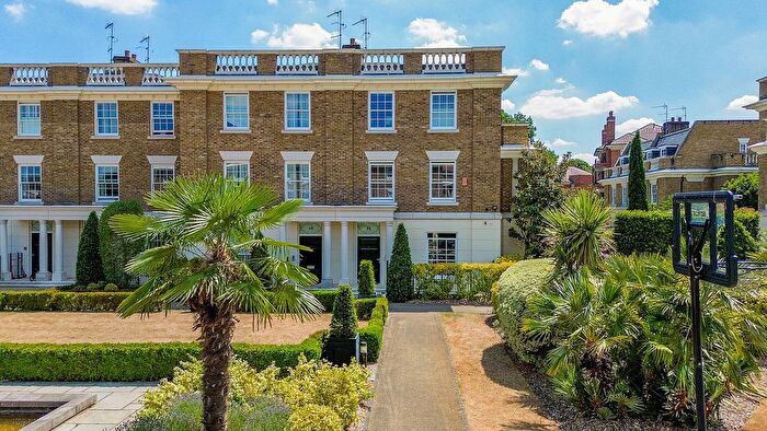 5 Bedroom Town House For Sale In Corsellis Square, Richmond Lock, TW1