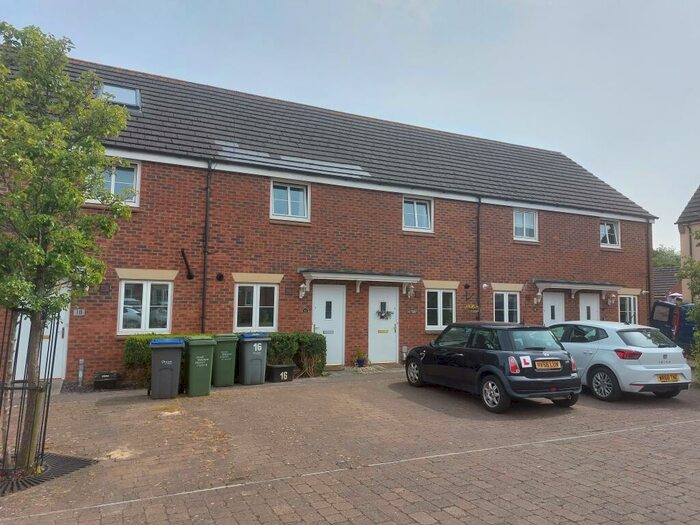 2 Bedroom House To Rent In Peregrine Court, Calne, SN11