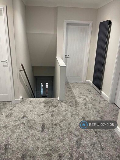 3 Bedroom Flat To Rent In Moredun Park Street, Edinburgh, EH17