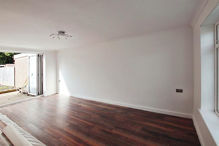 3 Bedroom Terraced House For Sale In Wykeham Field, Wickham, Fareham, PO17