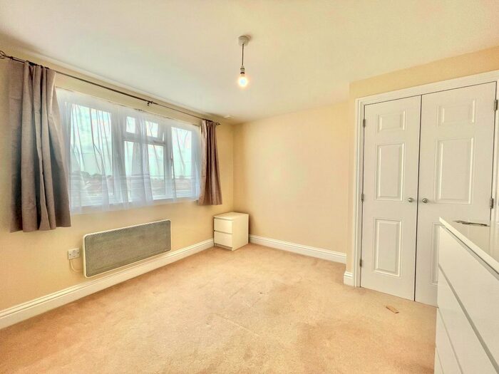 Studio To Rent In Norwood Drive, North Harrow, Harrow, HA2