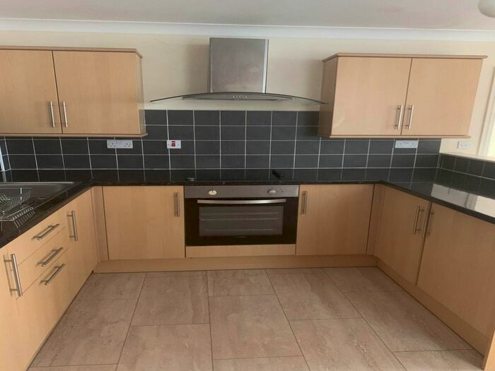 1 Bedroom Flat To Rent In Church Street, Llandysul SA44