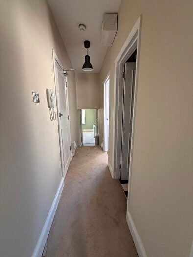 1 Bedroom Flat To Rent In Farm Road, Hove, BN3