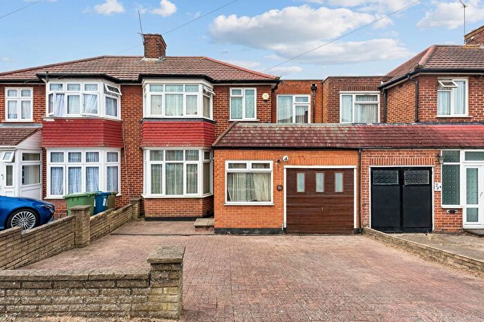 3 Bedroom Semi Detached House For Sale In Thistlecroft Gardens, Stanmore, HA7