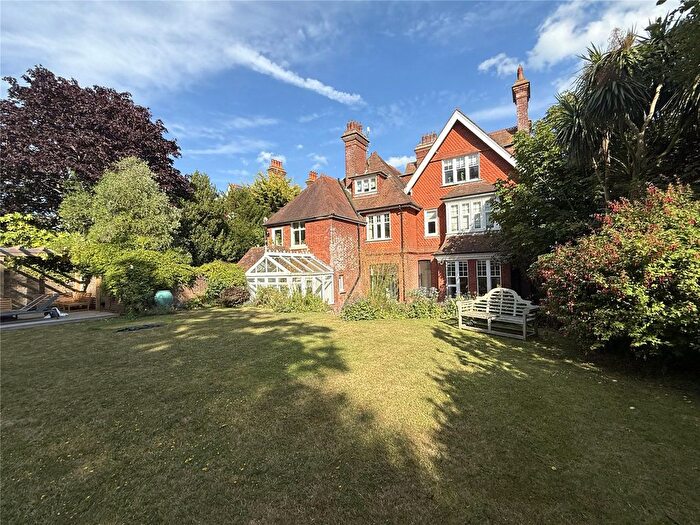 4 Bedroom Flat For Sale In Denton Road, Meads, Eastbourne, BN20