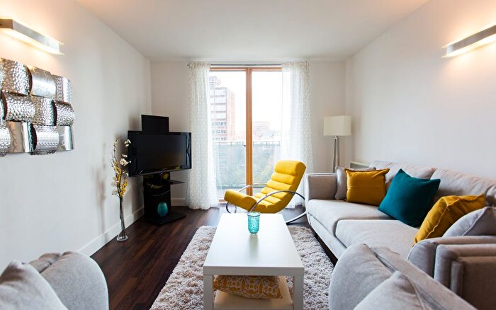 2 Bedroom Flat For Sale In Dearmans Place, Salford, M3