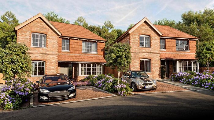 4 Bedroom Detached House For Sale In Critchmere Hill, Haslemere, GU27