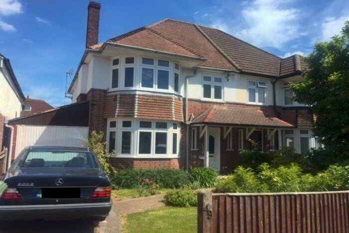 3 Bedroom Property To Rent In Luccombe Road, Southampton, SO15
