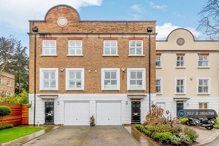 4 Bedroom Terraced House To Rent In The Laurels, Weybridge, KT13