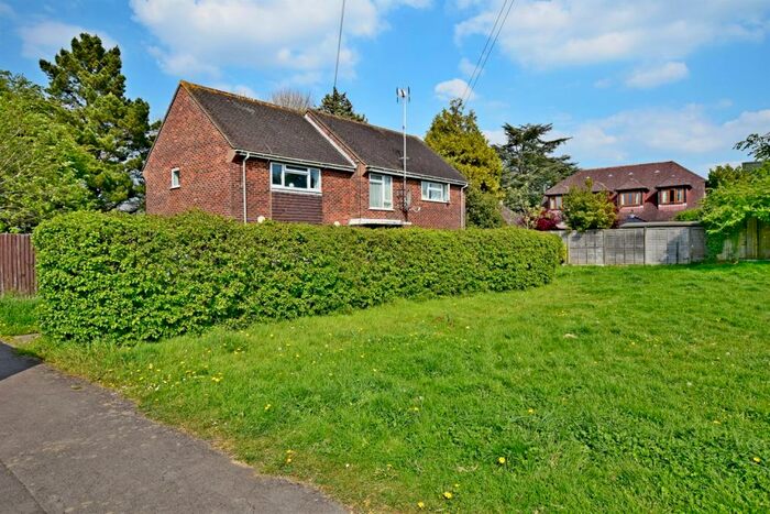 Flat To Rent In St Johns Close, Aldingbourne, Woodgate, Chichester, PO20