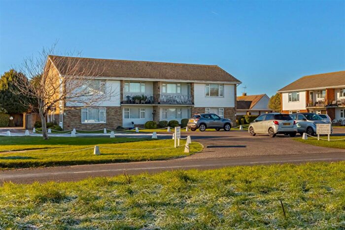 2 Bedroom Flat For Sale In Sea Lane, Ferring, Worthing, BN12