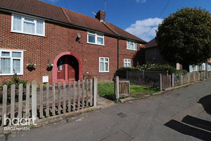 3 Bedroom Terraced House For Sale In Goresbrook Road, Dagenham, RM9