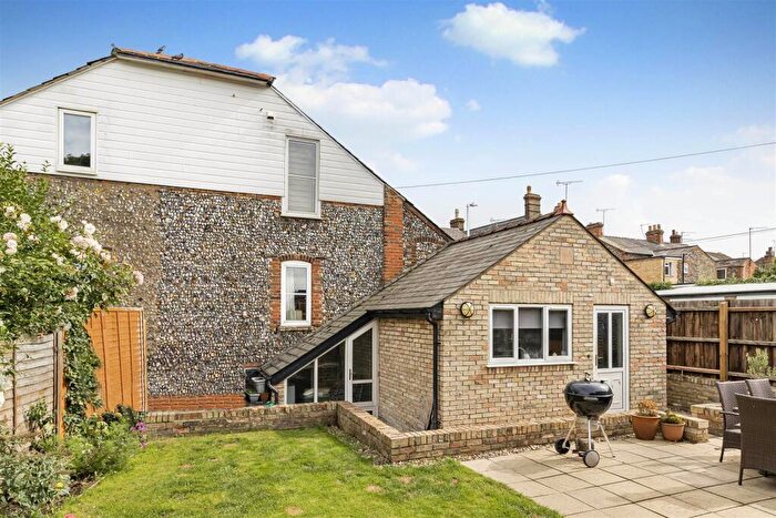 3 Bedroom Semi-Detached House For Sale In Queen Street, Newmarket, CB8