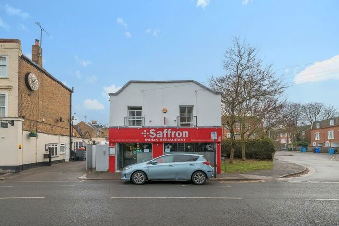 1 Bedroom Apartment To Rent In St. Leonards Road, Windsor, SL4