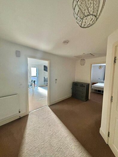 2 Bedroom Flat To Rent In Rothwell Road, Swansea, SA1