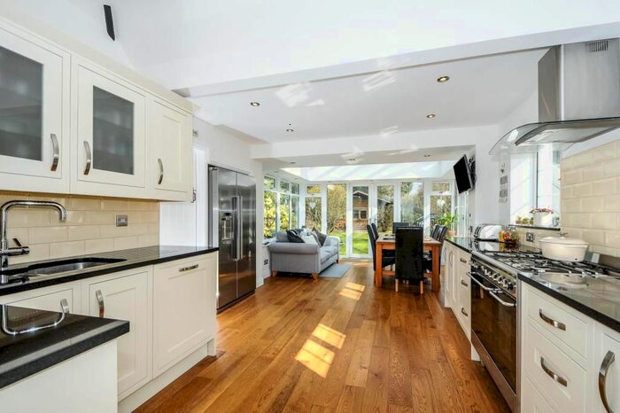 4 Bedroom Detached Bungalow To Rent In Ascot, Berkshire, SL5