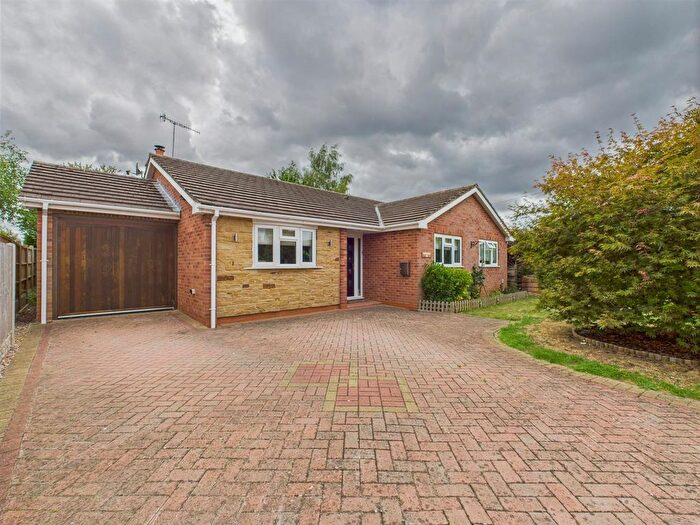 3 Bedroom Detached Bungalow For Sale In The Beeches, Upton-Upon-Severn, WR8