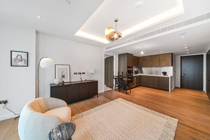 2 Bedroom Flat To Rent In Carnation Way, London, SW8