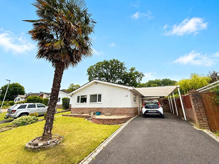 3 Bedroom Bungalow For Sale In Broadwater Avenue, Poole, Dorset, BH14