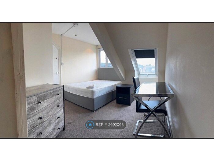 8 Bedroom Terraced House To Rent In Osborne Avenue, Newcastle Upon Tyne, NE2