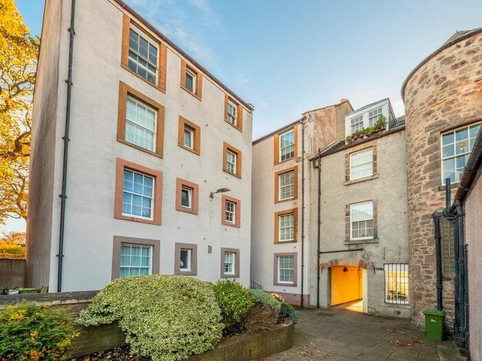 1 Bedroom Flat To Rent In High Street, Musselburgh, East Lothian, EH21
