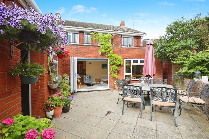 4 Bedroom Detached House For Sale In Newtown Road, Raunds, Wellingborough, NN9