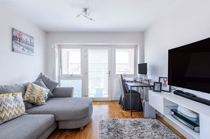 1 Bedroom Flat For Sale In Arla Place, Ruislip, HA4