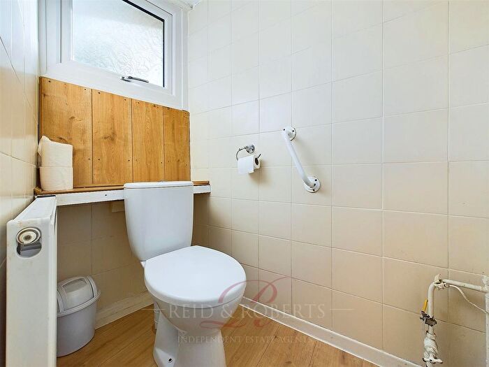 3 Bedroom Detached House For Sale In Woodland Drive, Greenfield, Holywell, CH8