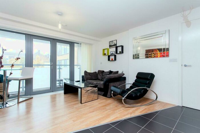 2 Bedroom Flat To Rent In Vernon Road, Bow, London, E3