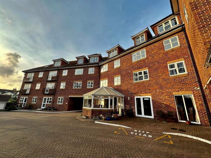 1 Bedroom Flat To Rent In Blythe Court, Prospect Road, Hythe, CT21