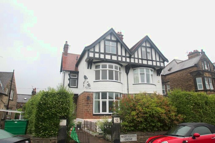 2 Bedroom Flat To Rent In West Cliffe Grove, Harrogate, HG2