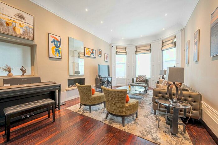 2 Bedroom Maisonette To Rent In Woodchurch Road, South Hampstead, London, NW6