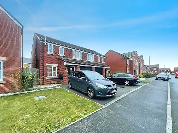 3 Bedroom Semi Detached House For Sale In Clovelly Drive, Hampton Gardens, PE7