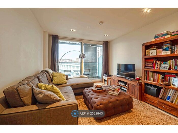 1 Bedroom Flat To Rent In The Spectrum Buildings, London, N1